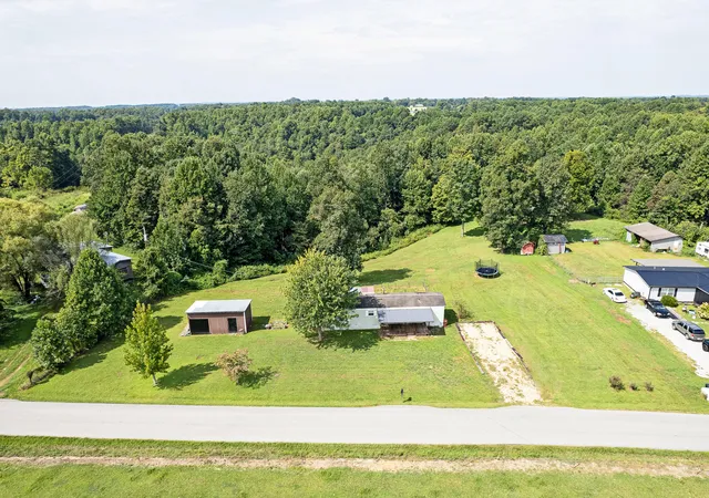 Photo 2 of Single family home for sale at 1135 1135 Strong Branch Rd Rd, Liberty, KY 42539 | MLS# 26023517 | Listing updated on 2026-09-13
