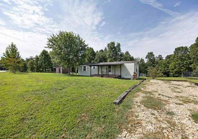 Photo 3 of Single family home for sale at 1135 1135 Strong Branch Rd Rd, Liberty, KY 42539 | MLS# 26023517 | Listing updated on 2026-09-13