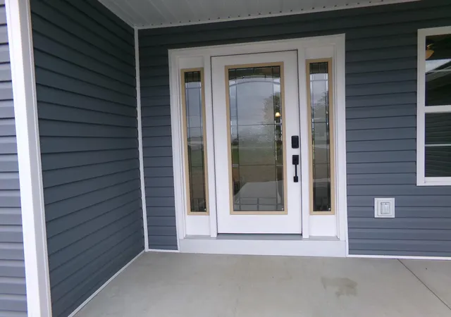Photo 2 of Single family home for sale at 113 Spring Meadows Dr, Jeffersonville, KY 40337 | MLS# 26023396 | Listing updated on 2026-08-27