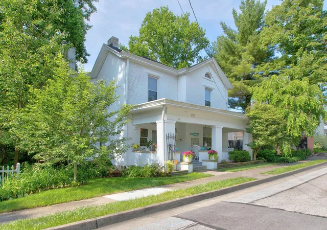 Photo 2 of Single family home for sale at 212 Clay St, Mt Sterling, KY 40353 | MLS# 26023401 | Listing updated on 2026-09-16