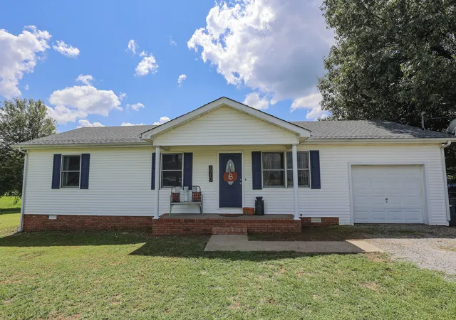 Photo 1 of Sale Pending at 2910 Aubrey Dr, Paducah, KY 42003 | MLS# 26023613 | Listing updated on 2026-09-01