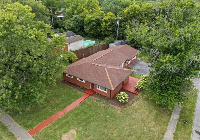 Photo 1 of Single family home for sale at 169 Newcastle St, Lexington, KY 40504 | MLS# 26023449 | Listing updated on 2026-08-27