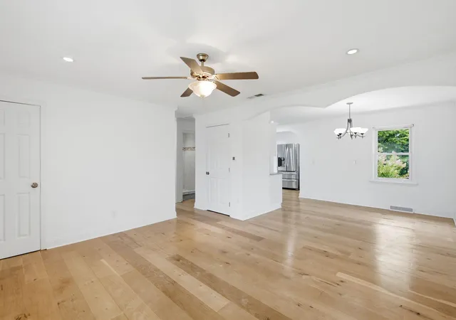 Photo 2 of Single family home for sale at 169 Newcastle St, Lexington, KY 40504 | MLS# 26023449 | Listing updated on 2026-08-27