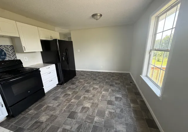 Photo 4 of Single family home for sale at 110 Josephines Ct, Oak Grove, KY 42262 | MLS# 26023526 | Listing updated on 2026-09-29