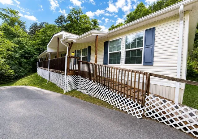 Photo 1 of Sale Pending at 2961 Hwy 522, Baxter, KY 40806 | MLS# 26023444 | Listing updated on 2026-09-16