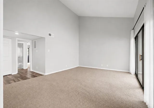 Photo 4 of Condo for sale at 750 Shaker Dr #423, Lexington, KY 40504 | MLS# 26023630 | Listing updated on 2026-08-28