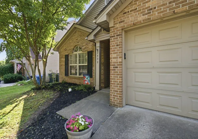 Photo 4 of Single family home for sale at 2409 Prescott Ln, Lexington, KY 40511 | MLS# 26023497 | Listing updated on 2026-10-22