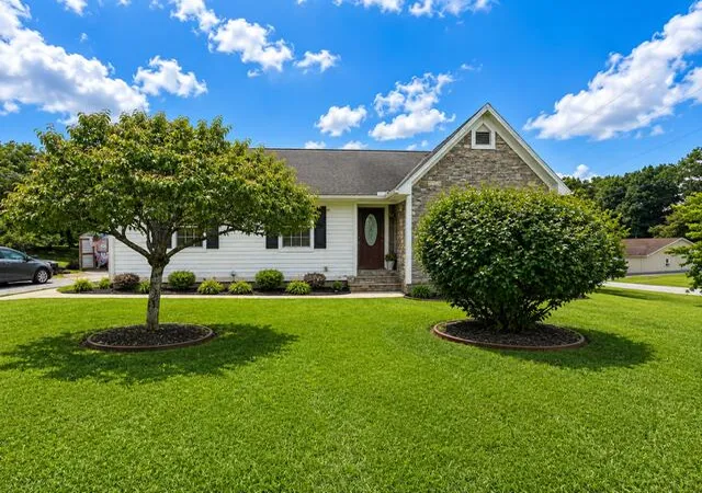 Photo 1 of Single family home for sale at 16 Country Hill Hill, Monticello, KY 42633 | MLS# 26023455 | Listing updated on 2026-08-30