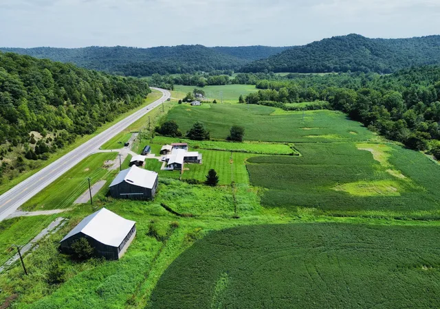 Photo 4 of Sale Pending at 37 Westerfield Ln, Vanceburg, KY 41179 | MLS# 26023453 | Listing updated on 2026-09-18