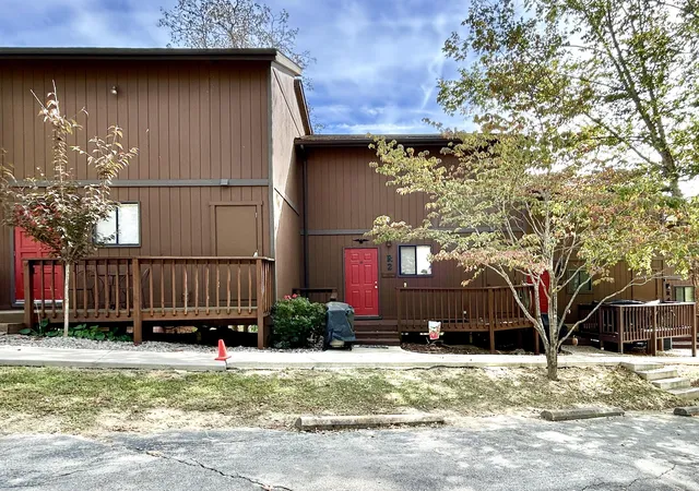 Condo for sale at 145 State Park Rd #R2, Jamestown, KY 42629 | MLS# 26023452
