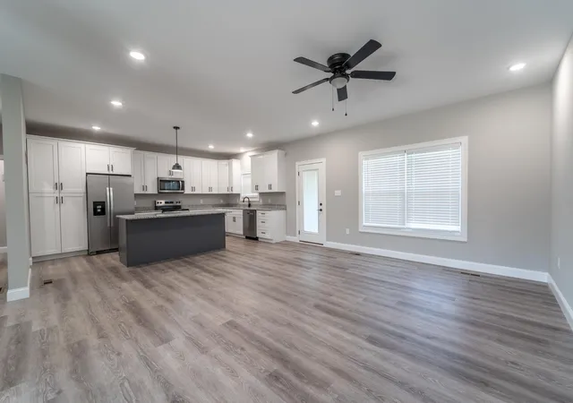 Photo 3 of Single family home for sale at 165 Central Park Ave, Berea, KY 40403 | MLS# 26023826 | Listing updated on 2026-08-31