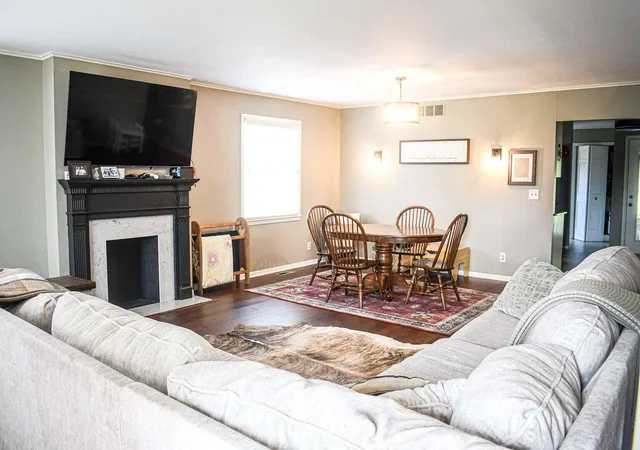 Photo 4 of Single family home for sale at 104 Reservoir Rd, Frankfort, KY 40601 | MLS# 26023554 | Listing updated on 2026-10-02