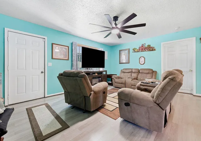 Photo 3 of Single family home for sale at 92 Hick Rd, Arlington, KY 42021 | MLS# 26023476 | Listing updated on 2026-09-17