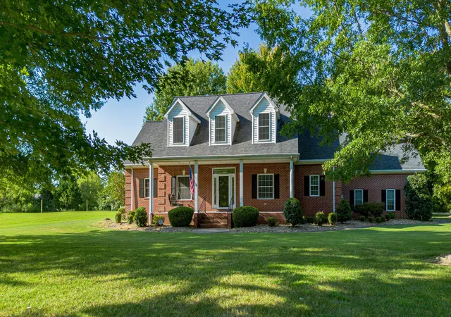 Photo 1 of Sale Pending at 100 Fair Chase Dr, Paducah, KY 42001 | MLS# 26023474 | Listing updated on 2026-09-01