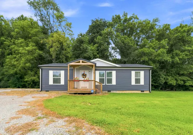 Single family home for sale at 197 Drew Ln, Campbellsville, KY 42718 | MLS# 26023609