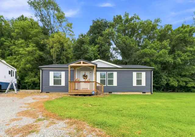 Photo 1 of Single family home for sale at 197 Drew Ln, Campbellsville, KY 42718 | MLS# 26023609 | Listing updated on 2026-10-13
