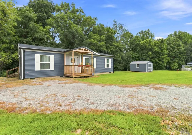 Photo 2 of Single family home for sale at 197 Drew Ln, Campbellsville, KY 42718 | MLS# 26023609 | Listing updated on 2026-10-13