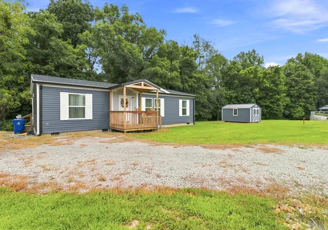 Photo 3 of Single family home for sale at 197 Drew Ln, Campbellsville, KY 42718 | MLS# 26023609 | Listing updated on 2026-10-13