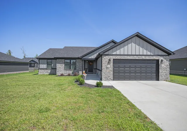 Photo 1 of Single family home for sale at 312 Mohegan Trl, Richmond, KY 40475 | MLS# 26023492 | Listing updated on 2026-10-07