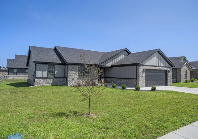Photo 2 of Single family home for sale at 312 Mohegan Trl, Richmond, KY 40475 | MLS# 26023492 | Listing updated on 2026-10-07