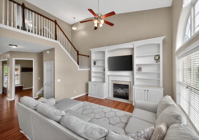 Photo 2 of Single family home for sale at 697 Lucille Dr, Lexington, KY 40511 | MLS# 26023611 | Listing updated on 2026-09-21