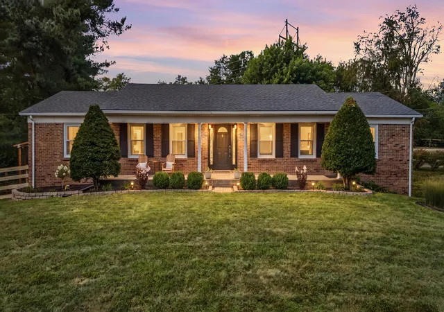 Photo 1 of Single family home for sale at 4042 Whitemark Ct, Lexington, KY 40516 | MLS# 26023509 | Listing updated on 2026-09-17