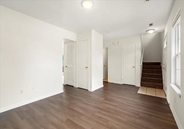 Photo 4 of Sale Pending at 1132 Jonestown Ln, Lexington, KY 40517 | MLS# 26023512 | Listing updated on 2026-09-03