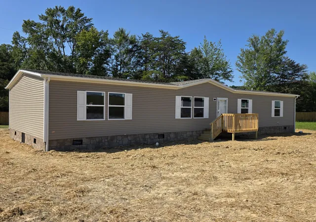 Photo 3 of Single family home for sale at 3998 Kentucky 830, Gray, KY 40734 | MLS# 26023700 | Listing updated on 2026-08-29