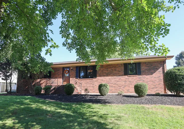 Photo 1 of Sale Pending at 615 Krebs Station Rd, Paducah, KY 42003 | MLS# 26023632 | Listing updated on 2026-08-31