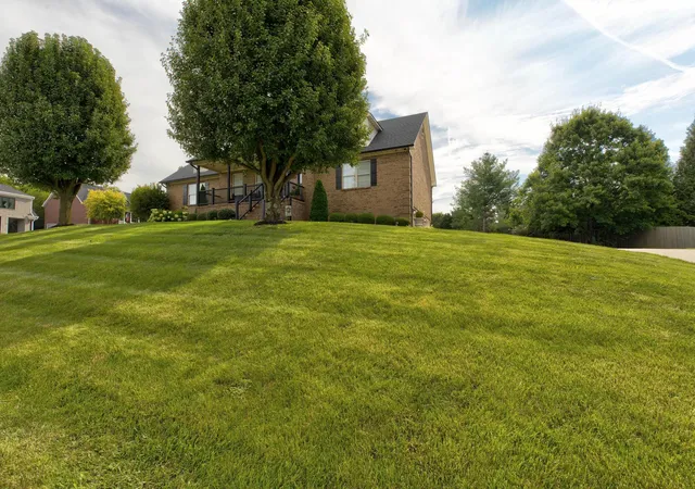 Photo 4 of Sale Pending at 123 Winterberry Cir, Winchester, KY 40391 | MLS# 26023537 | Listing updated on 2026-08-30