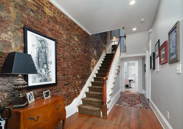 Photo 3 of Single family home for sale at 331 S Mill St, Lexington, KY 40508 | MLS# 26023535 | Listing updated on 2026-08-28