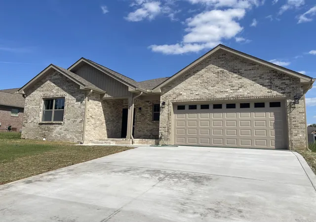 Photo 2 of Single family home for sale at 165 Tomahawk Blvd, Cadiz, KY 42211 | MLS# 26023545 | Listing updated on 2026-09-04