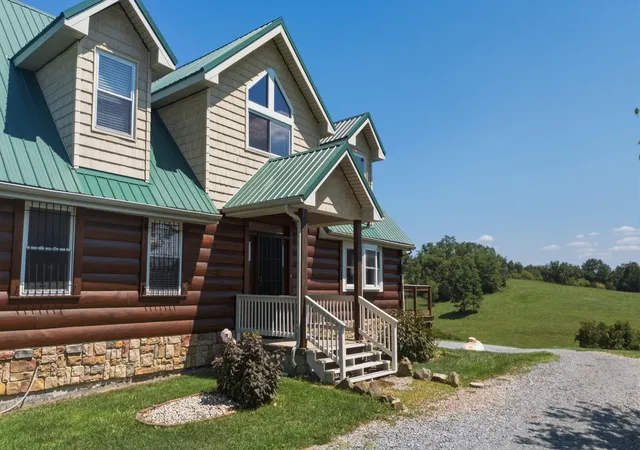 Photo 1 of Single family home for sale at 7033 Polecat Pike, Maysville, KY 41056 | MLS# 26023587 | Listing updated on 2026-09-15