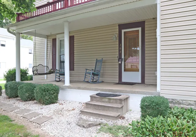 Photo 3 of Sale Pending at 202 Chambers Ave, Georgetown, KY 40324 | MLS# 26023563 | Listing updated on 2026-09-11