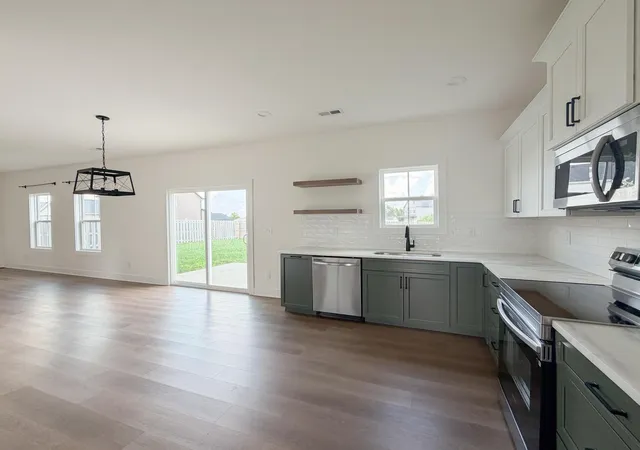 Photo 3 of Single family home for sale at 208 Skaggs Blvd, Nicholasville, KY 40356 | MLS# 26023555 | Listing updated on 2026-09-23