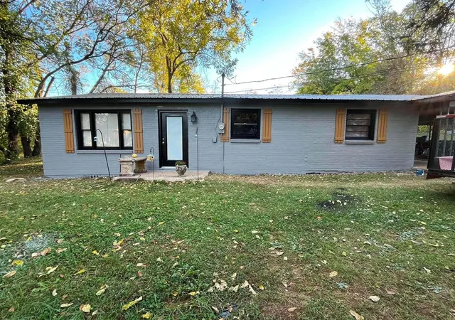 Photo 2 of Single family home for sale at 128 Carroll St, Somerset, KY 42501 | MLS# 26023663 | Listing updated on 2026-08-31