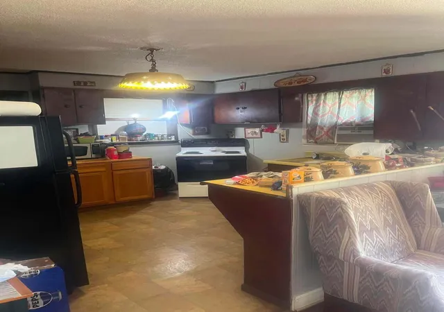 Photo 4 of Single family home for sale at 128 Carroll St, Somerset, KY 42501 | MLS# 26023663 | Listing updated on 2026-08-31