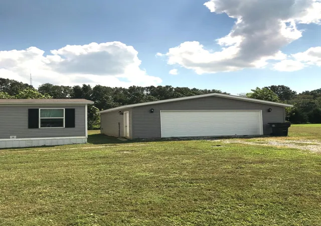 Photo 3 of Single family home for sale at 194 Obryan Cir, Almo, KY 42020 | MLS# 26023585 | Listing updated on 2026-09-25