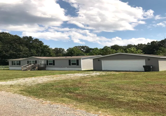 Photo 3 of Single family home for sale at 194 Obryan Cir, Almo, KY 42020 | MLS# 26023585 | Listing updated on 2026-09-25