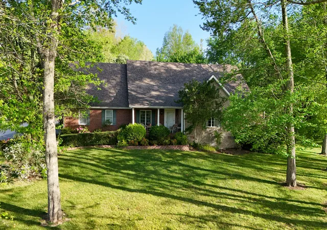 Photo 1 of Single family home for sale at 5686 Slate Lick Rd, London, KY 40741 | MLS# 26023645 | Listing updated on 2026-08-28