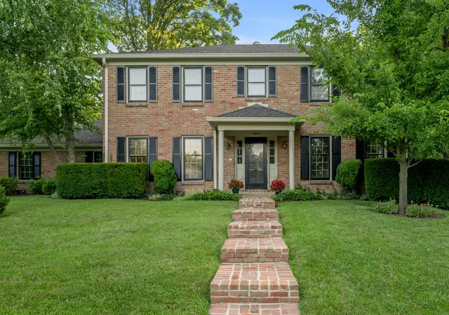 Photo 2 of Sale Pending at 3405 Heritage Pl, Lexington, KY 40502 | MLS# 26023616 | Listing updated on 2026-09-11