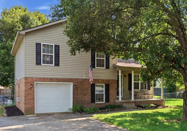 Photo 1 of Single family home for sale at 303 Cedar Wy, Frankfort, KY 40601 | MLS# 26023697 | Listing updated on 2026-08-29