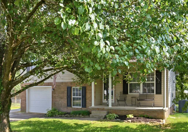 Photo 3 of Single family home for sale at 303 Cedar Wy, Frankfort, KY 40601 | MLS# 26023697 | Listing updated on 2026-08-29