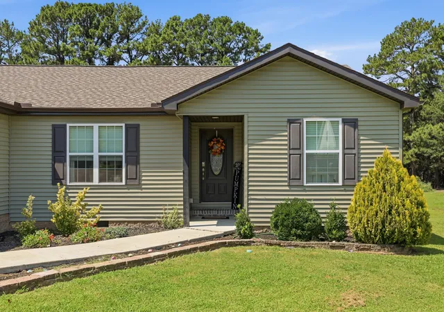 Photo 2 of Single family home for sale at 101 Caleb Dr, Mayfield, KY 42066 | MLS# 26023825 | Listing updated on 2026-08-31