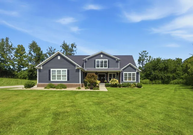 Photo 2 of Sale Pending at 119 Walnut Creek Dr, Georgetown, KY 40324 | MLS# 26023615 | Listing updated on 2026-08-30