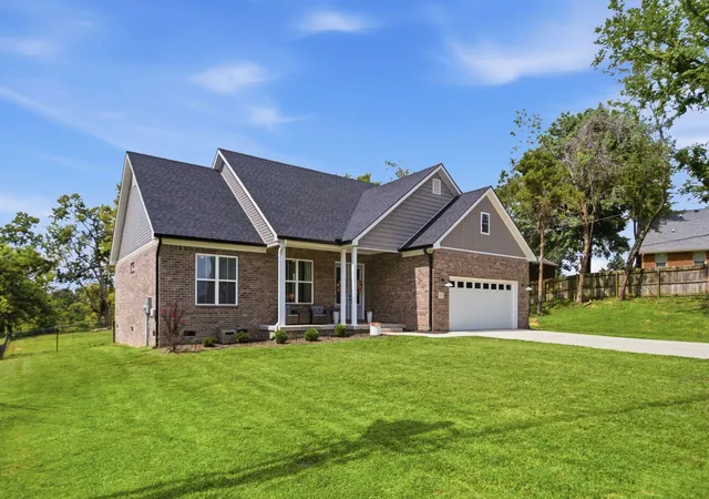 Photo 1 of Single family home for sale at 133 Armitage Dr Dr, Richmond, KY 40475 | MLS# 26023628 | Listing updated on 2026-10-13