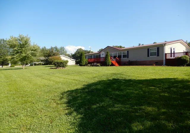 Photo 3 of Sale Pending at 542 Pirates Cove Rd, Hardin, KY 42048 | MLS# 26023693 | Listing updated on 2026-09-05