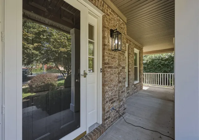 Photo 4 of Single family home for sale at 1005 Crimson Creek Dr, Lexington, KY 40509 | MLS# 26023680 | Listing updated on 2026-08-29