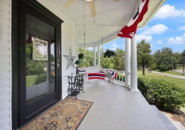 Photo 3 of Sale Pending at 221 Somerset St, Stanford, KY 40484 | MLS# 26023671 | Listing updated on 2026-09-21