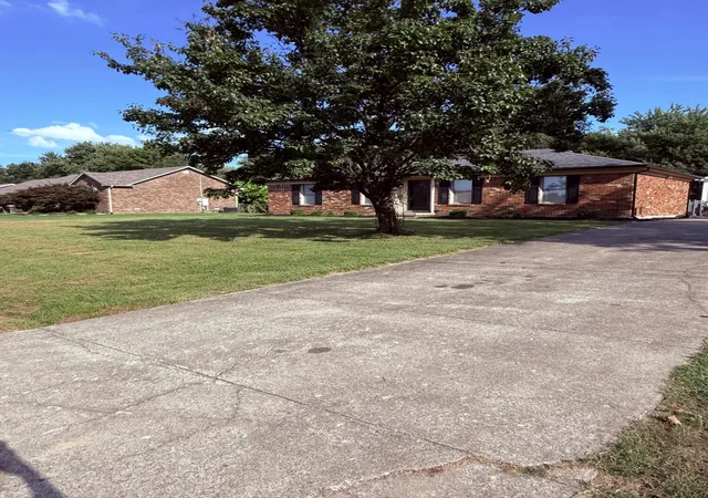 Photo 1 of Single family home for sale at 1025 Woodside Dr, Bardstown, KY 40004 | MLS# 26023687 | Listing updated on 2026-08-29